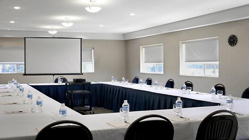 Prestige Prince George Lodge Bagian luar foto
